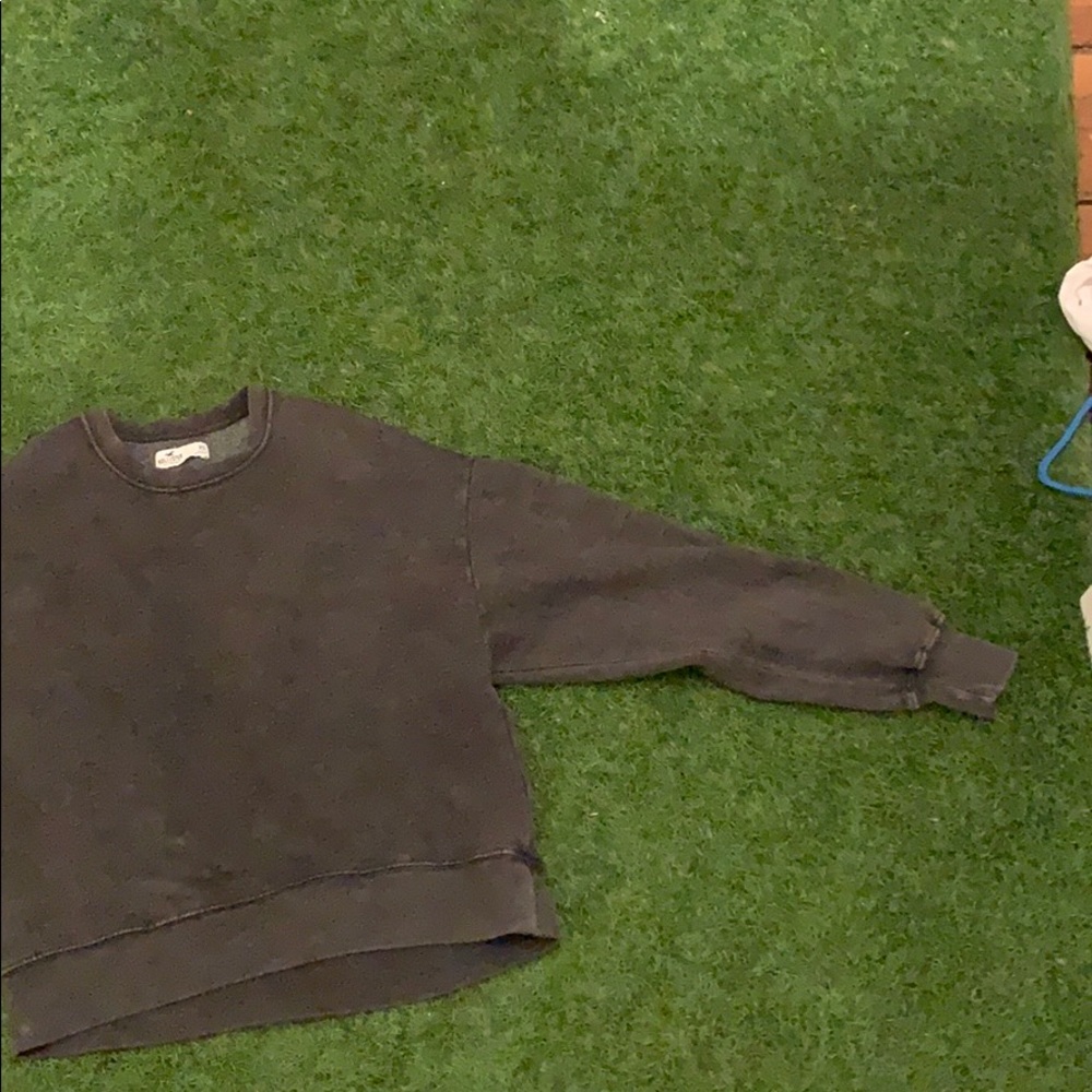 Hollister crew neck sweatshirt